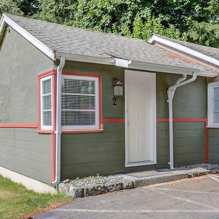 Malahat Bungalows Motel Екстер'єр фото