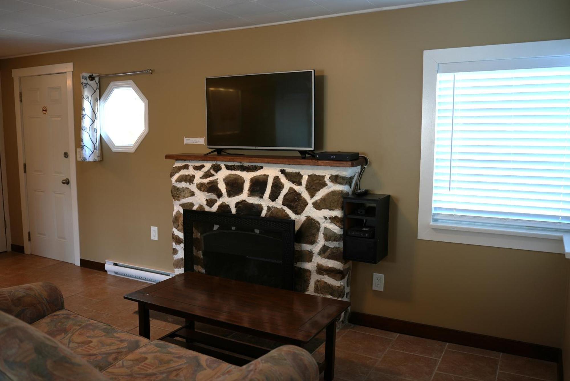 Malahat Bungalows Motel Екстер'єр фото
