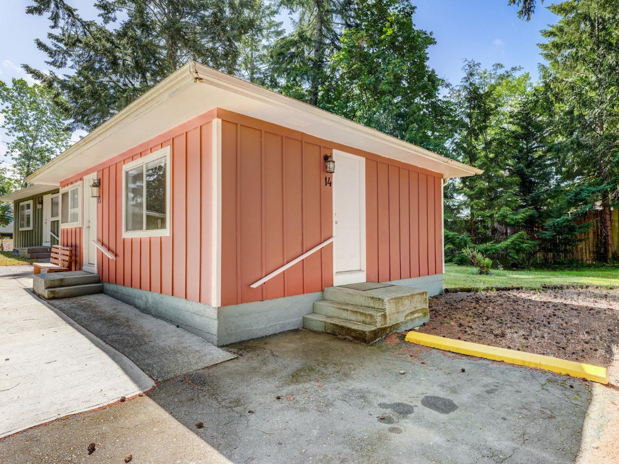 Malahat Bungalows Motel Екстер'єр фото